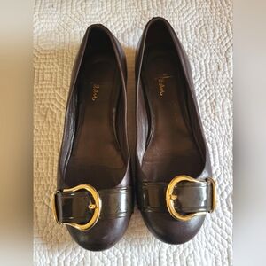Cole Haan Nike Air Women's Brown Leather Flats with Gold Buckle Size 6.5 GUC